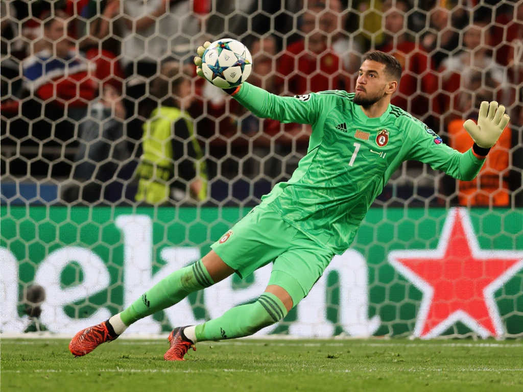 斯洛特盛赞“世界最佳门将”，阿利松自评生涯巅峰表现